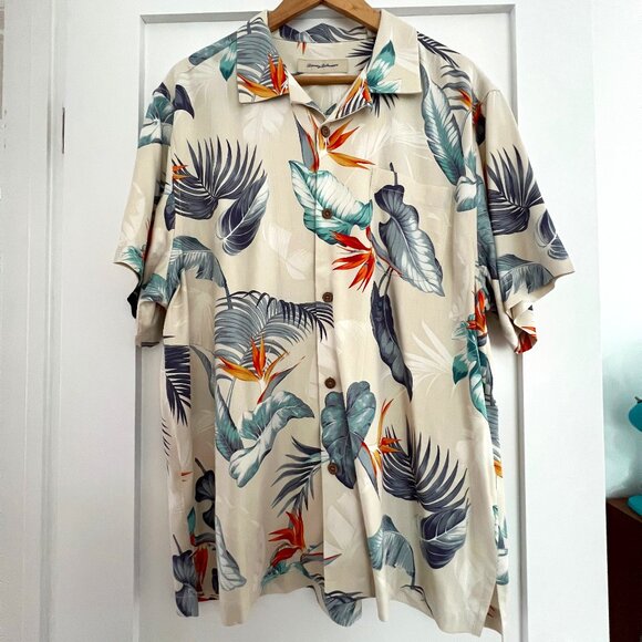 Tommy Bahama 100% Silk Shirt - Picture 2 of 7